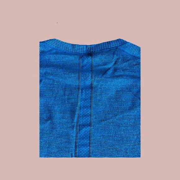 Lululemon | Size 6 | Blue | Long sleeved athletic top - Picture 4 of 4